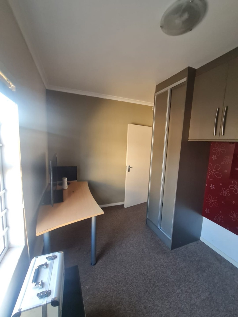3 Bedroom Property for Sale in Silversands Western Cape
